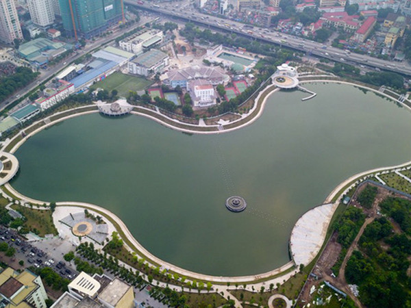 Toàn cảnh "lá phổi xanh" 130.000 m2 mới hoạt động ở Hà Nội