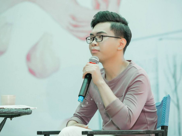 "Tẩu tán" hơn 3.000 quyển sách chỉ trong một tuần, Minh Dự quyết định lần đầu tổ chức họp fan