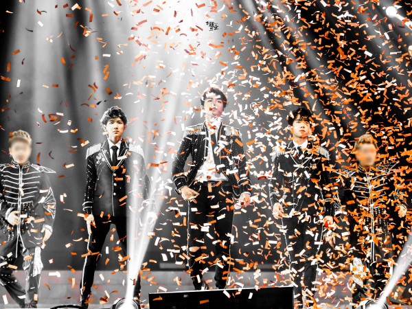 TFBOYS vướng phải những chỉ trích không đáng có do những sai sót của thầy giáo biên đạo