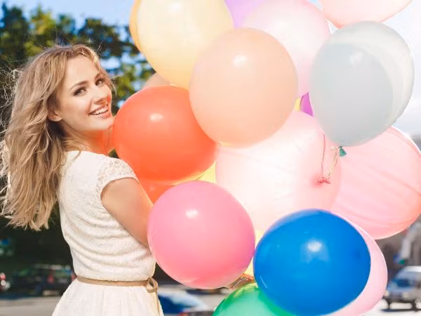 Nếu thế giới ảo chỉ có một màu, bạn sẽ chọn màu nào cho avatar?