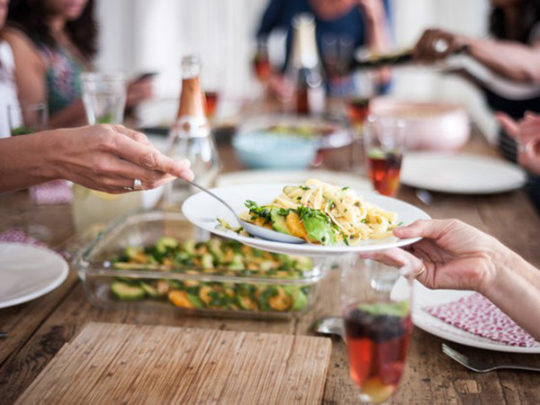 Những mẹo nhỏ giúp bạn kiềm chế việc ăn quá nhiều