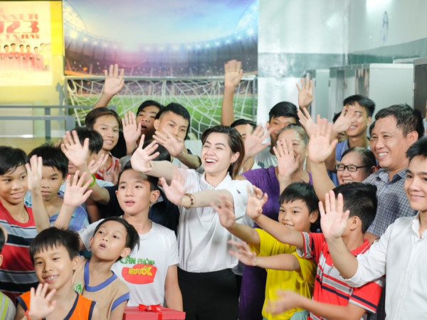 "Căn phòng mơ ước" thắp sáng nụ cười và ước mơ của trẻ em mái ấm Ánh Sáng 