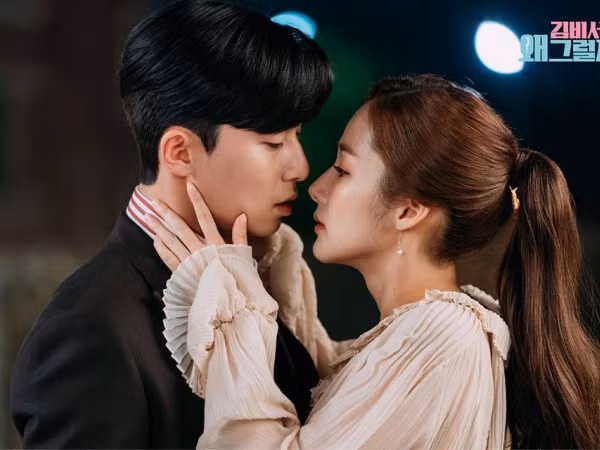 Phải chăng Park Min Young - Park Seo Joon đã hẹn hò bí mật được ba năm?