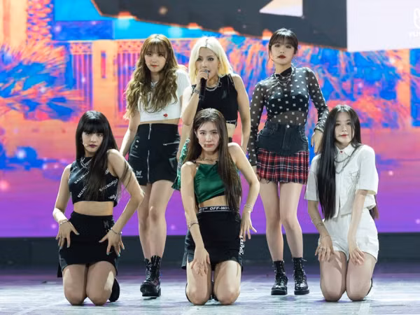 Zico, (G)I-DLE bùng nổ, S.T, Nguyễn Trần Trung Quân mang màu sắc cổ trang lên sân khấu