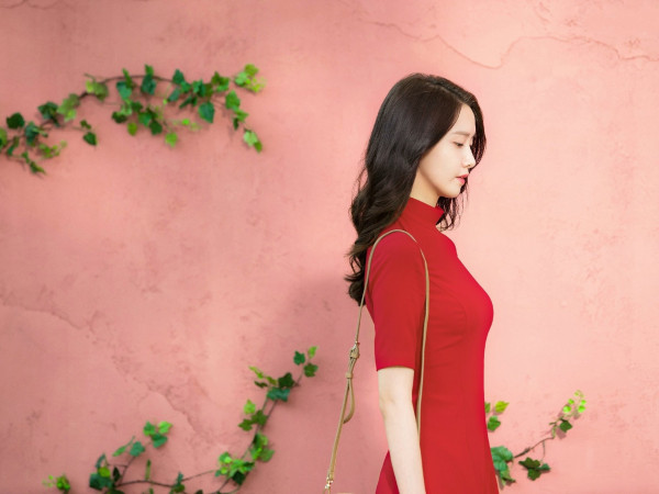 Yoona buộc phải năn nỉ mong fan cuồng để yên cho tài khoản Instagram của mình