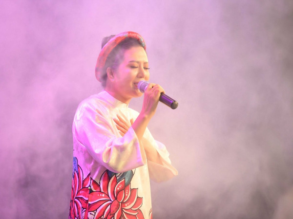 Ca sĩ Đinh Hiền Anh kêu gọi hơn 300 triệu đồng ủng hộ nạn nhân vụ cháy rừng 