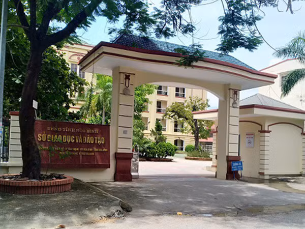 Khởi tố vụ án điểm thi bất thường ở Hòa Bình