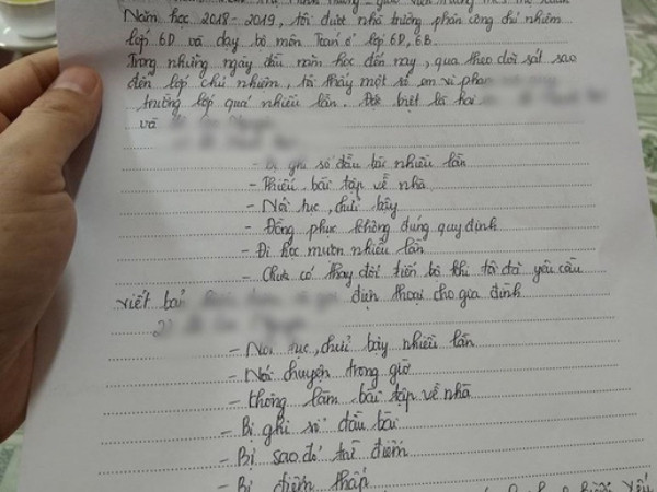 Phụ huynh tố cô giáo bắt học sinh tát nhau: “Sẽ xem xét lại sự việc!”