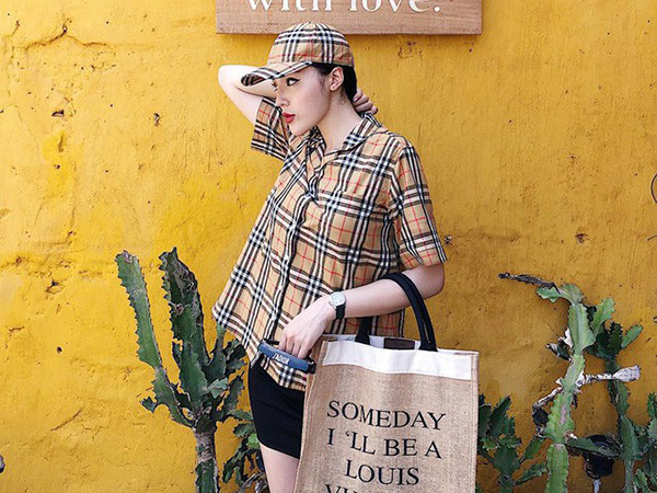 Chiếc mũ "đắt xắt ra miếng" được cực kỳ nhiều sao V-Biz mê mẩn