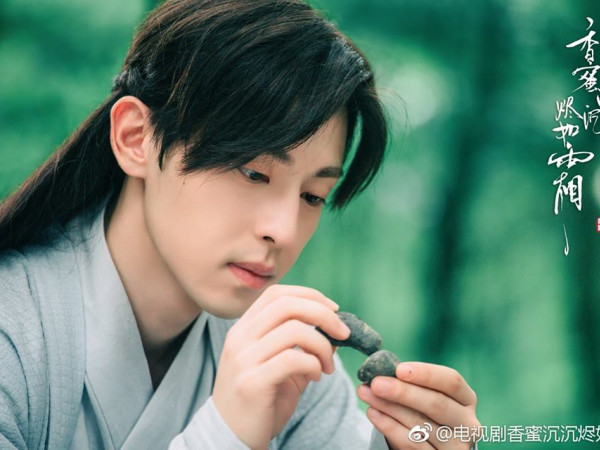 Không còn nghi ngờ gì nữa, đây chính là mùa Hè tươi đẹp của Đặng Luân