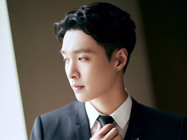 Showbiz có gì đáng sợ mà Lay (EXO) nhất định không cho con của mình làm nghệ sĩ?