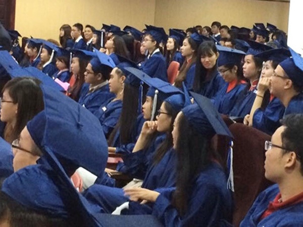 Bằng tốt nghiệp thuộc Bộ LĐ-TB-XH nhưng đóng dấu của... Bộ GD-ĐT