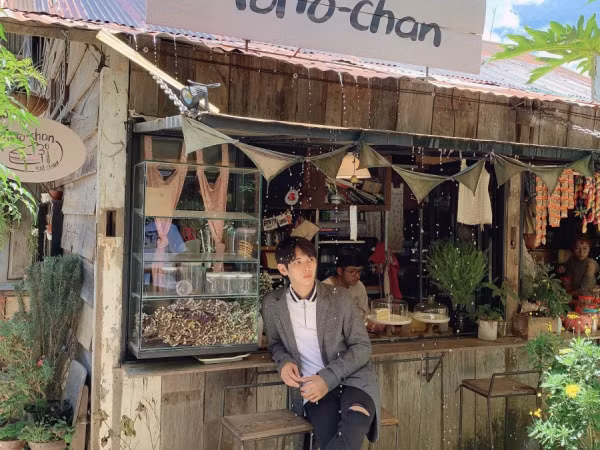 Cùng “soái ca” Quỳnh Lý “đi đu đưa” lên tận Đà Lạt, thả dáng với góc “sống ảo thần thánh”