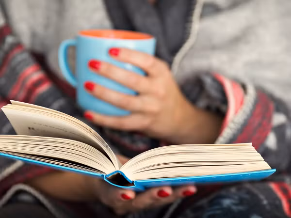 "Trao một cuốn sách - Tặng một tương lai": Mời bạn lên chuyến tàu tri thức! 