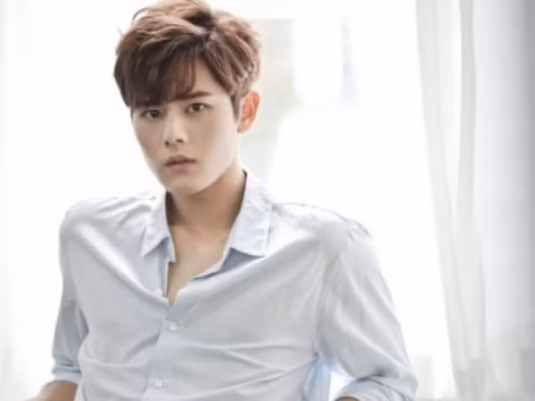 Dongjun (Ze:A) gửi ca khúc mình sáng tác cho Wanna One với hy vọng sẽ được đàn em thể hiện