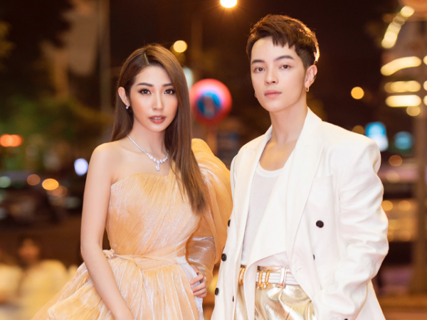 Vừa trở về từ Seoul, Khổng Tú Quỳnh sánh đôi Kelbin xuất hiện xinh đẹp tại sự kiện