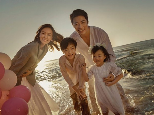 Chuyện tình của tài tử Kwon Sang-woo: Tình yêu cổ tích vốn dĩ vẫn xuất hiện trong showbiz