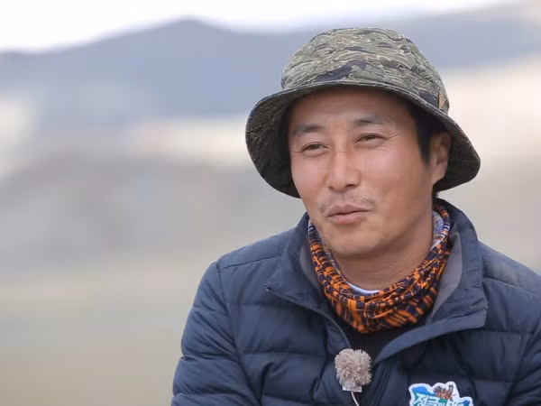 “Tộc trưởng” Kim Byung Man của “Law of the Jungle” bị chấn thương, gãy cột sống