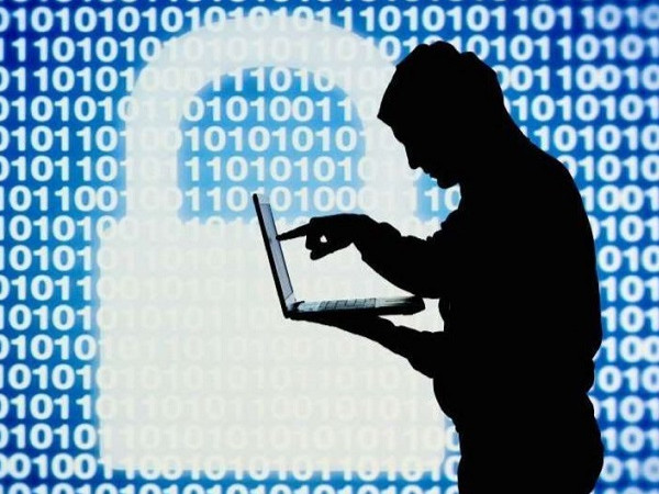 Bang California vừa ra luật "giải thoát" teen khỏi "mê cung" tin giả trên Internet