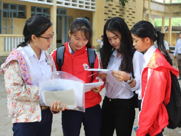 Thí sinh cả nước chung nỗi niềm đề Toán quá khó, chỉ làm được khoảng 60%