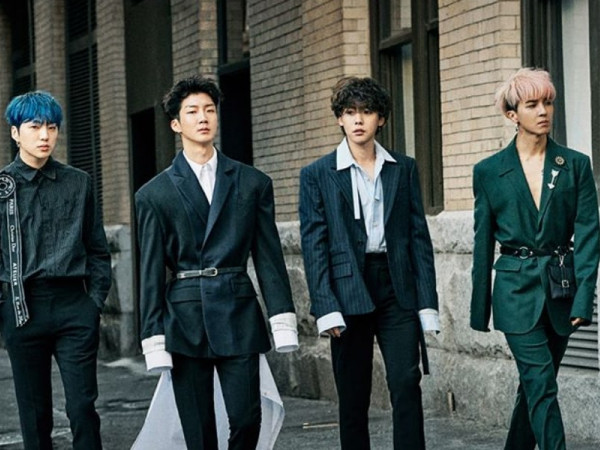 Tin được không, WINNER tổ chức fansign bên trong tòa nhà của SM!