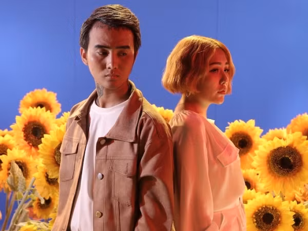 Bộ đôi ĐạtG và DuUyên lần đầu mang "Khó Vẽ Nụ Cười" lên sân khấu live