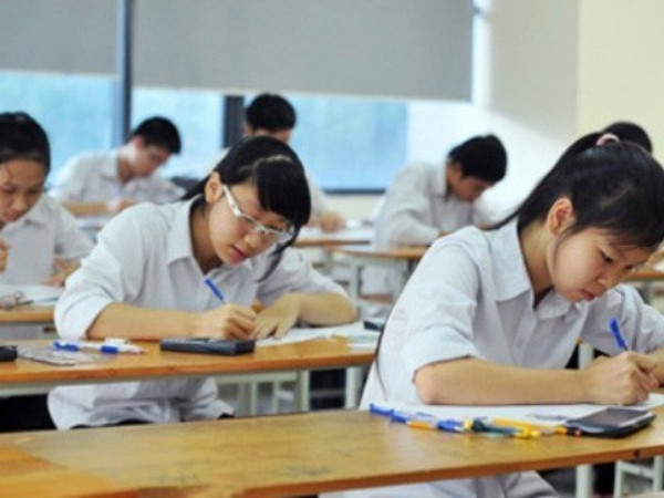 Đề thi THPT quốc gia có câu hỏi liên quan thí nghiệm, thực hành