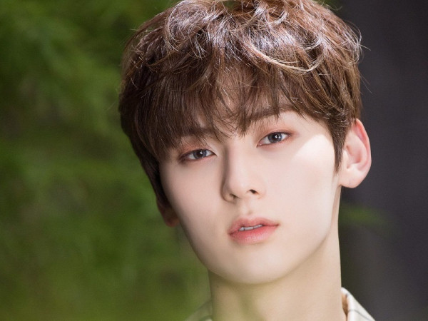 Muốn có làn da trắng mịn như Minhyun (NU’EST), hãy học ngay bí quyết này