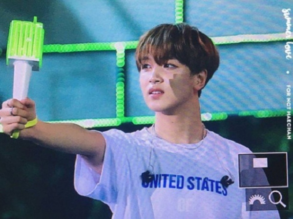 Gậy cổ vũ chính thức của NCT lấy cảm hứng từ búa của Thần sấm Thor?