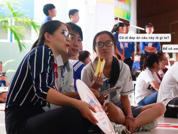 Teen TP.HCM hào hứng thử sức "leo núi" cùng thầy cô