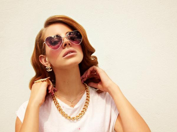 Lắng nghe bài hát mới "bá đạo trên từng hạt gạo" của Lana Del Rey 