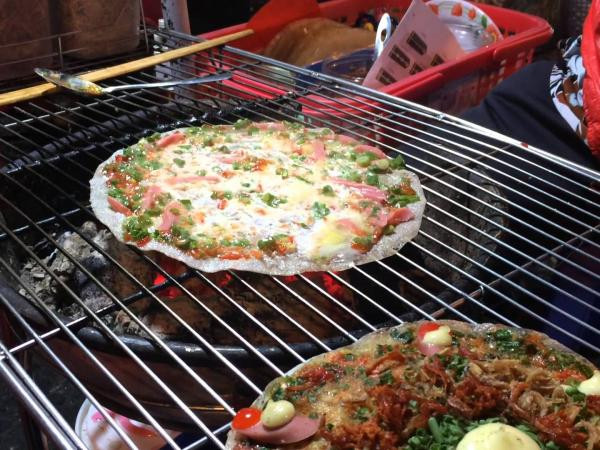 Những mốc thời gian hạnh phúc: Chiếc bánh tráng hành tuổi thơ
