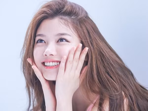Kim Yoo Jung đã bình phục sau phẫu thuật tuyến giáp, sẵn sàng trở lại phim trường