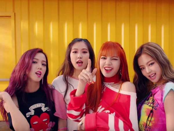 Đây là nhóm nhạc K-Pop đầu tiên sở hữu hai MV 500 triệu lượt xem