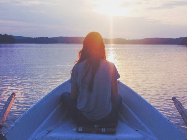 Chia tay rồi vẫn cứ nhớ hoài về người cũ, lỗi là tại bộ não của bạn đấy!