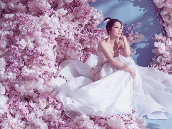 Dương Cẩm Lynh thướt tha, bay bổng với đầm voan trong bộ ảnh đậm màu cổ trang