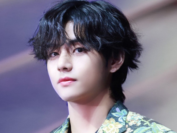 Fan bất ngờ khi phát hiện ý nghĩa thực sự của bài “Sweet Night” mà V sáng tác