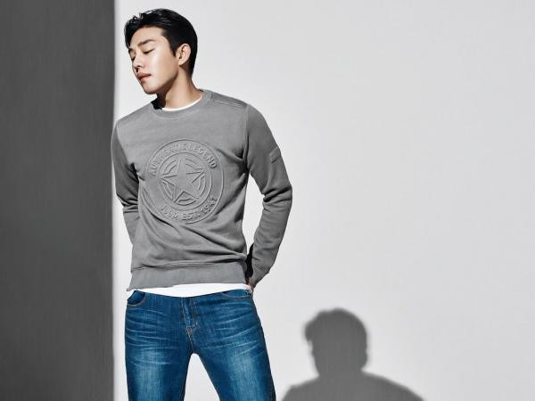 Tin sốc: Yoo Ah In không thể nhập ngũ vì bị ung thư xương?