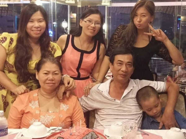 Cô gái viết thư gửi ba nơi thiên đường khiến người đọc cay xè mắt