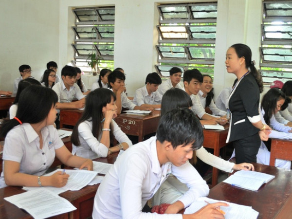 Đề thi THPT Quốc gia 2018 ra đảo Phú Quốc… bằng tàu cao tốc