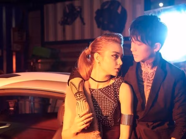 B Trần khác lạ với hình ảnh "bad boy" trong MV mới của MLee