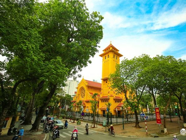 Có một Hà Nội đẹp khác lạ nhìn từ nóc xe buýt 2 tầng