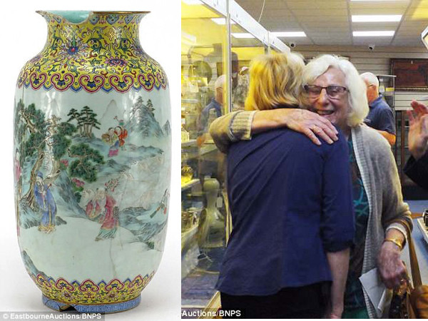 Anh: Bình hoa “vứt xó nhà” có giá… 2,7 tỷ đồng