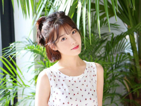 IU trải lòng trên chương trình "Newsroom": Nói về sự nghiệp, Jonghyun và cả "cô dọn phòng" mới YoonA