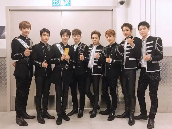 Các fan giận dữ khi EXO bị đối xử bất công ở lễ trao giải "YinYueTai"