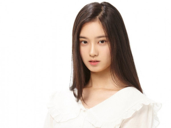 Chỉ là một thực tập sinh rời công ty, sao Yi Yang lại gây xôn xao đến thế?