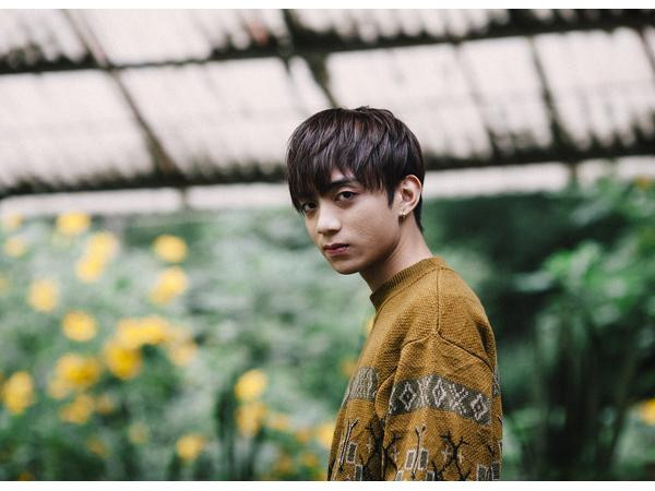 Chân dung chàng trai "thảm thương" nhất V-Pop mùa Giáng sinh đây rồi!