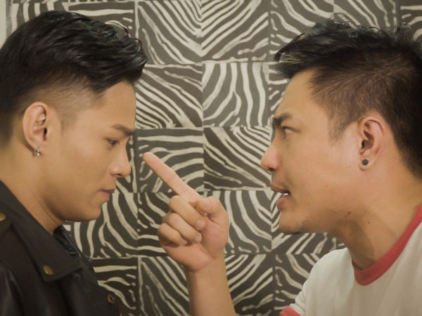 "Biệt đội 1-0-2 - Lật mặt showbiz" hé lộ câu chuyện đổi tình lấy vai diễn trong V-Biz