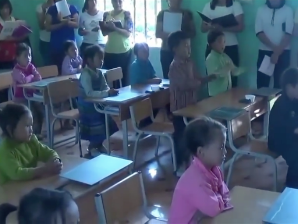 Phát hoảng với tiết dự giờ như thể là… “lớp luyện thú”