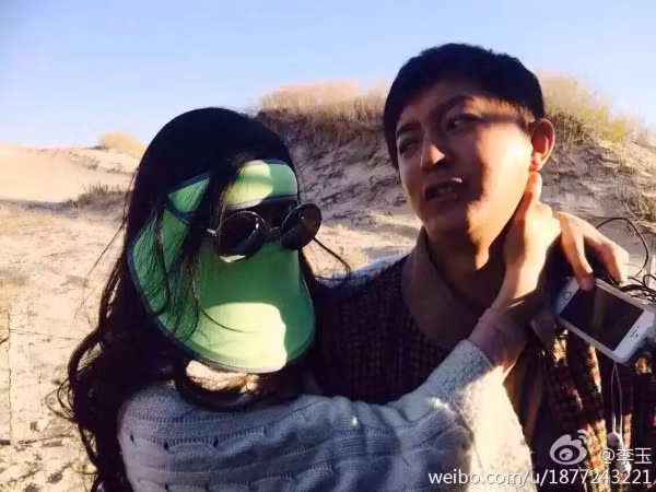 Phát hoảng với 1001 cách tránh nắng vô cùng kỳ quặc của nữ diễn viên Hoa ngữ